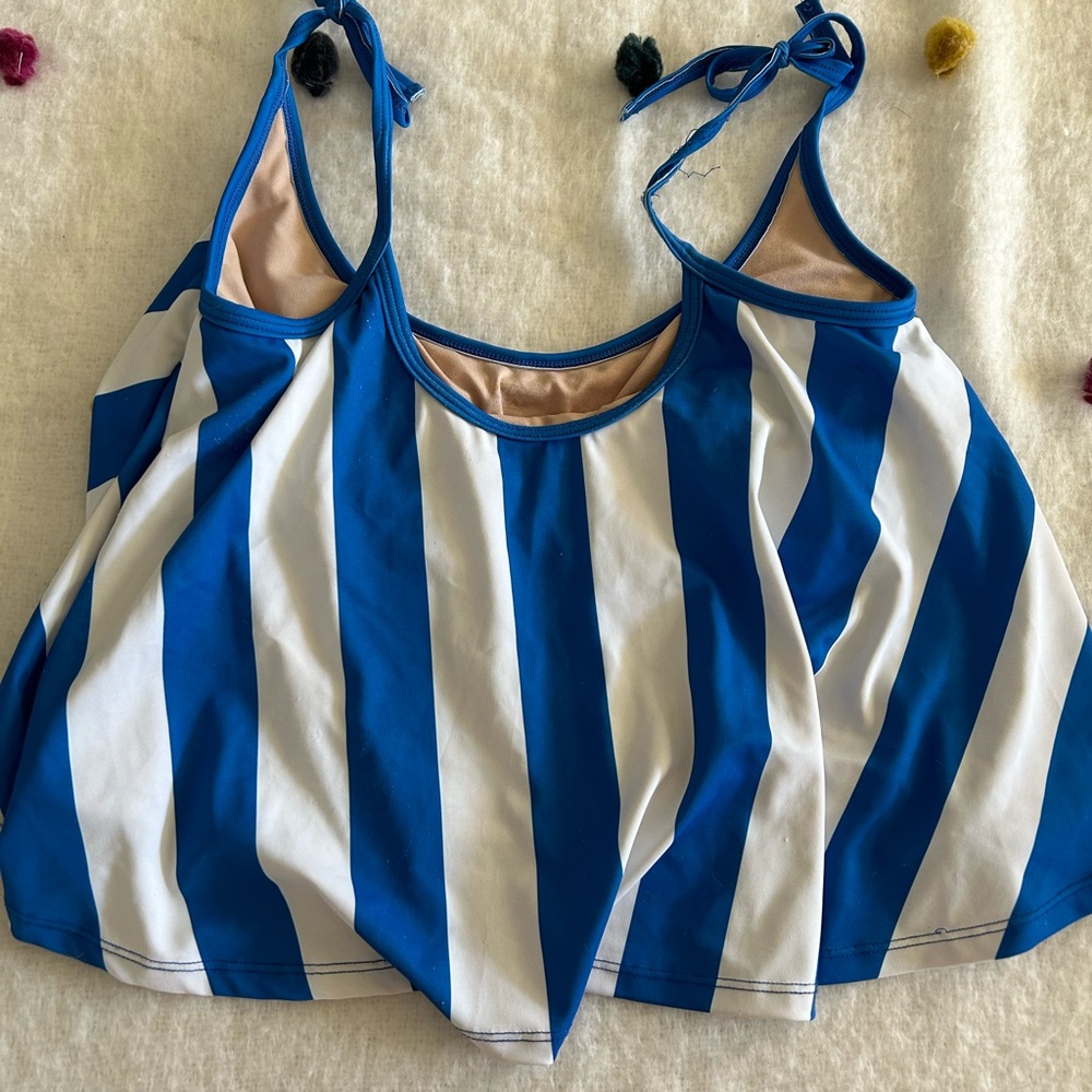 Small KJ blue stripe tie shoulder